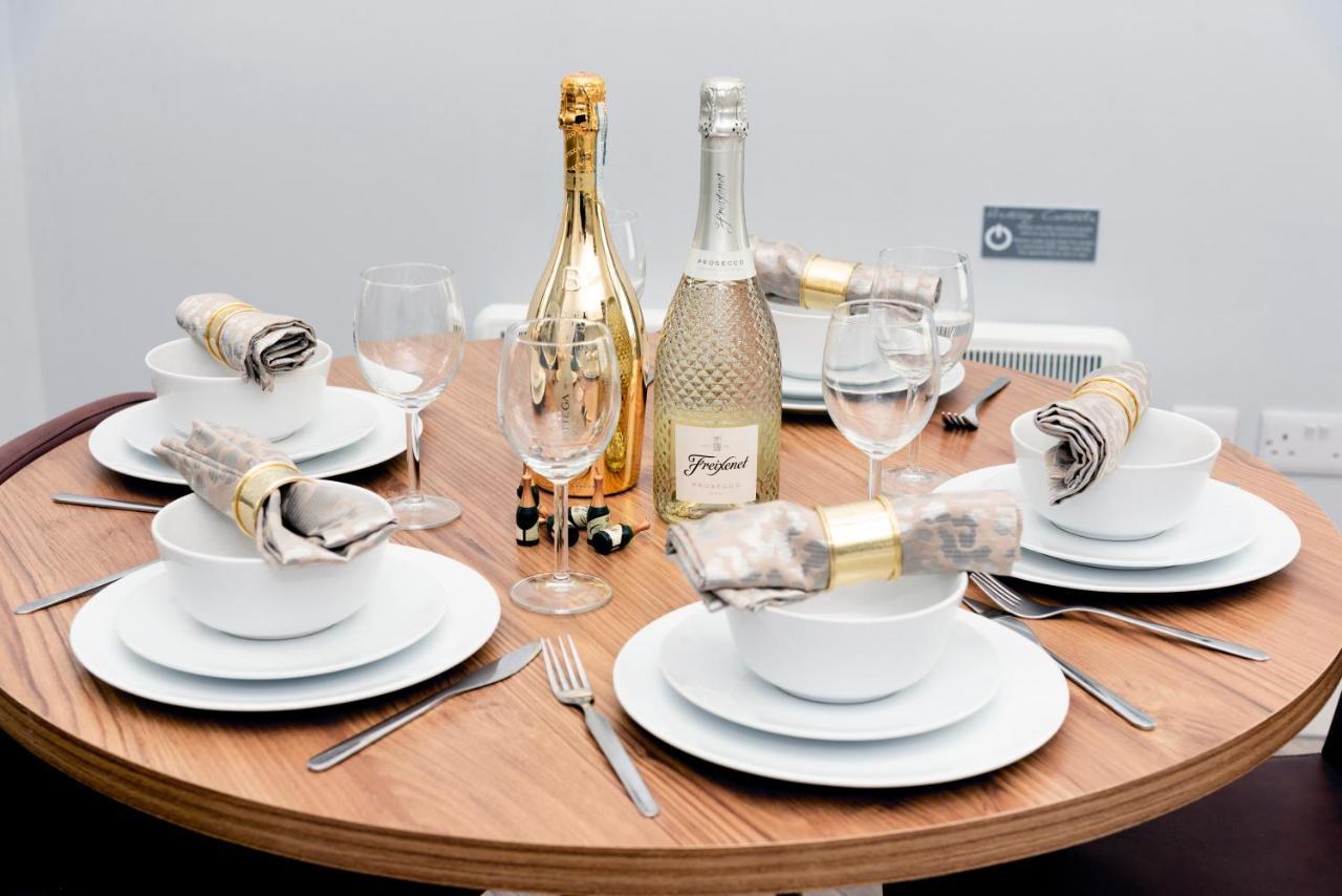 Wrexham Central Stay - Apartment Six Экстерьер фото